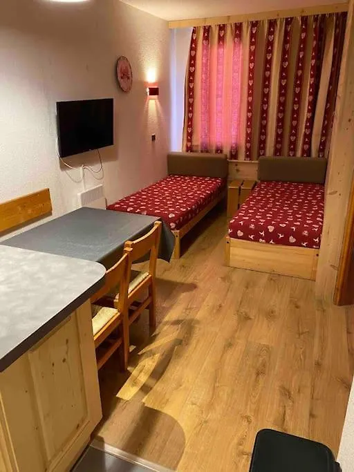 Apartment Appartement Aux Coches Skis Aux Pieds La Plagne